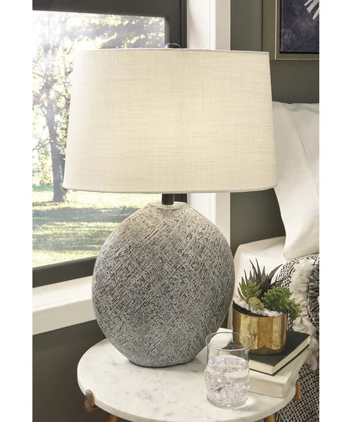 Signature design by ashley 26"H Harif Paper Table Lamp (1/CN) Beige